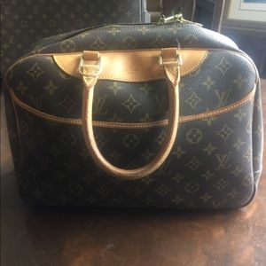 Louis Vuitton Deauville bag